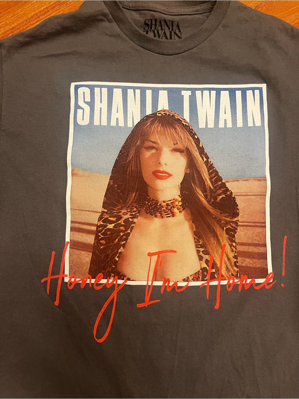 Shania Twain T-shirt - Picture 3 of 5